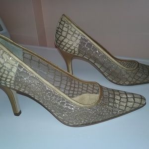 Michael Shannon Gold Heels Shoes Size 6M